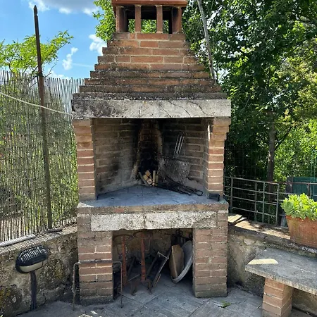 La Torre Di Viepri Πανσιόν Asciano